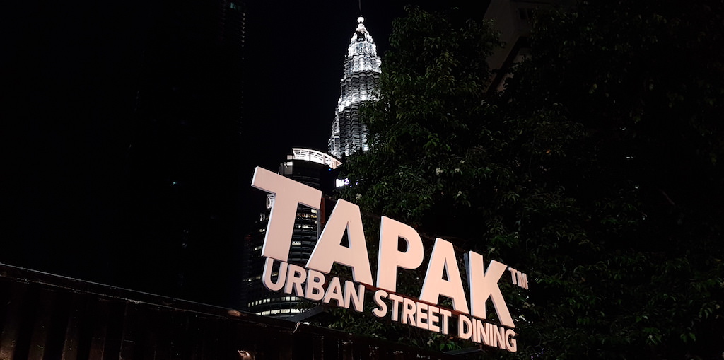 tapak urban street dining